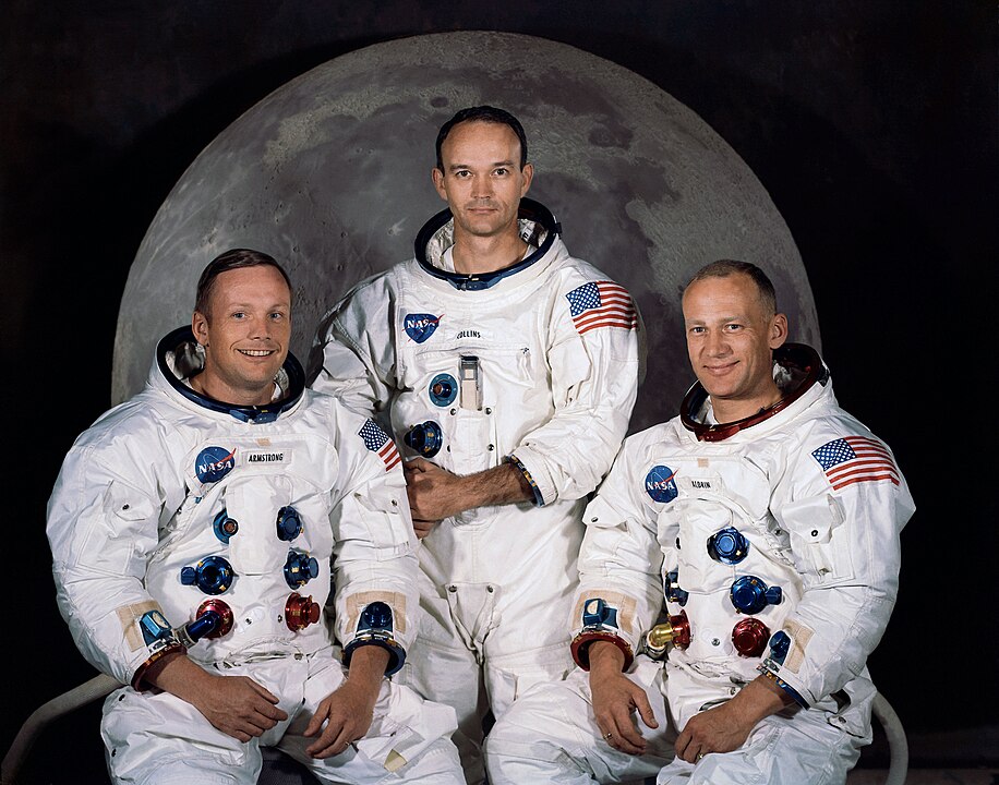 צוות אפולו 11, באז אולדרין, מייקל קולינס, וניל ארמסטרונג. קרדיט: NASA