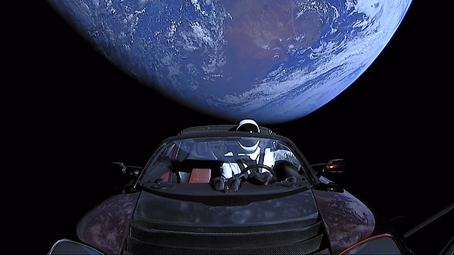 הטסלה הפרטית של אילון מאסק בדרך למאדים. מיליוני צרכנים נחשפו בעקבות הסיקור התקשורתי למכונית. קרדיט: ספייס אקס