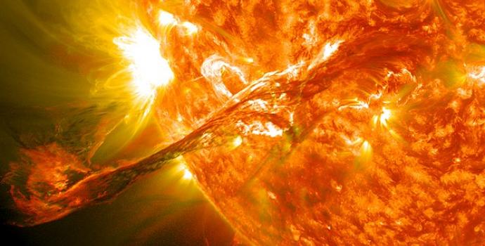 התפרצות סולארית שארעה ב-31 באוגוסט, 2012. אם הסופה הסולארית הזאת הייתה מכוונת אלינו, העולם היה משותק לתקופה ממושכת. קרדיט: נאס