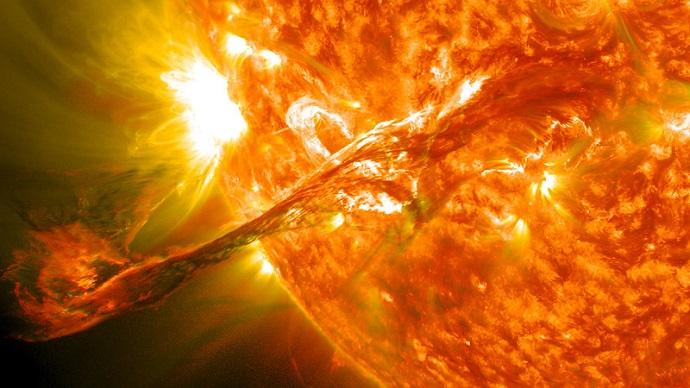 התפרצות סולארית שצולמה ב-2012 על ידי החללית סולאר דיינמיקס אובזורבטורי. קרדיט: נאס"א