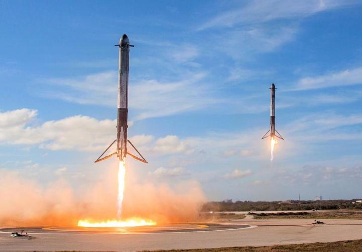 הנחתת משגרים לשימוש חוזר. קרדיט: SpaceX