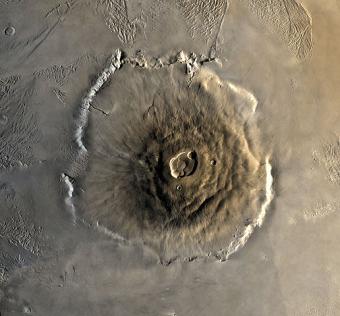 أولمبوس مونس على المريخ، أكثر الجبال ارتفاعا في المجموعة الشمسية. حقوق الصورة: ناسا